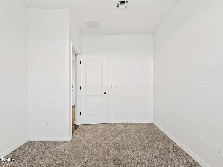 22218 E Cherrywood Dr — Photo 15