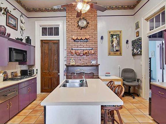 5th image of 929 Marigny St