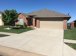 21251 River Lark Ln, Edmond, OK 73012