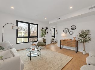 3992 Washington St #302, Roslindale, MA 02131