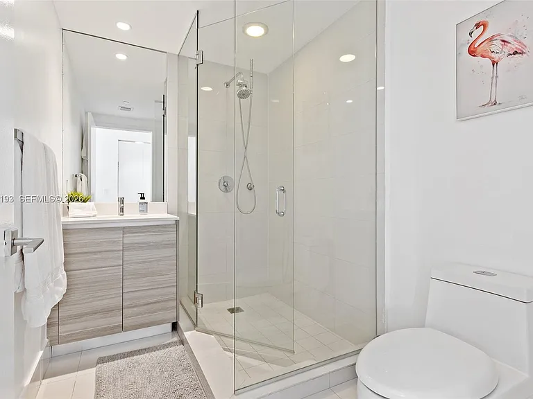 121 NE 34th St #1008 — Photo 18