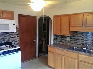 1250 S 46th St #A, Milwaukee, WI 53214