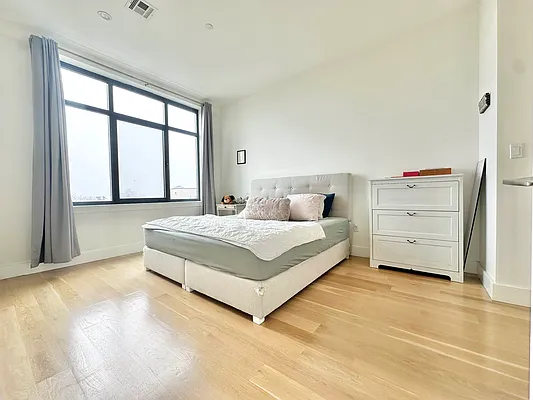 Rented by Doorway NYC, LLC | media 2