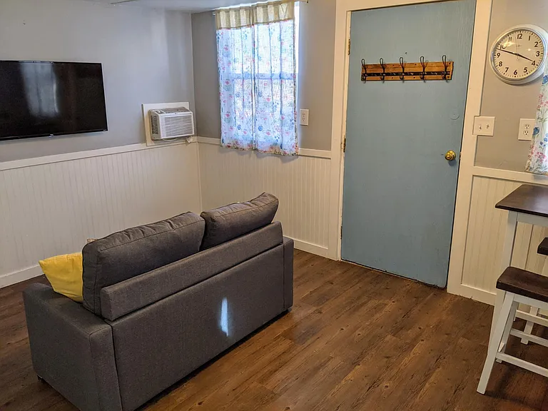 208 S Main St — Photo 6