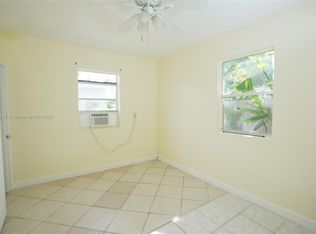 115 NE 192nd St #1, Miami, FL 33179