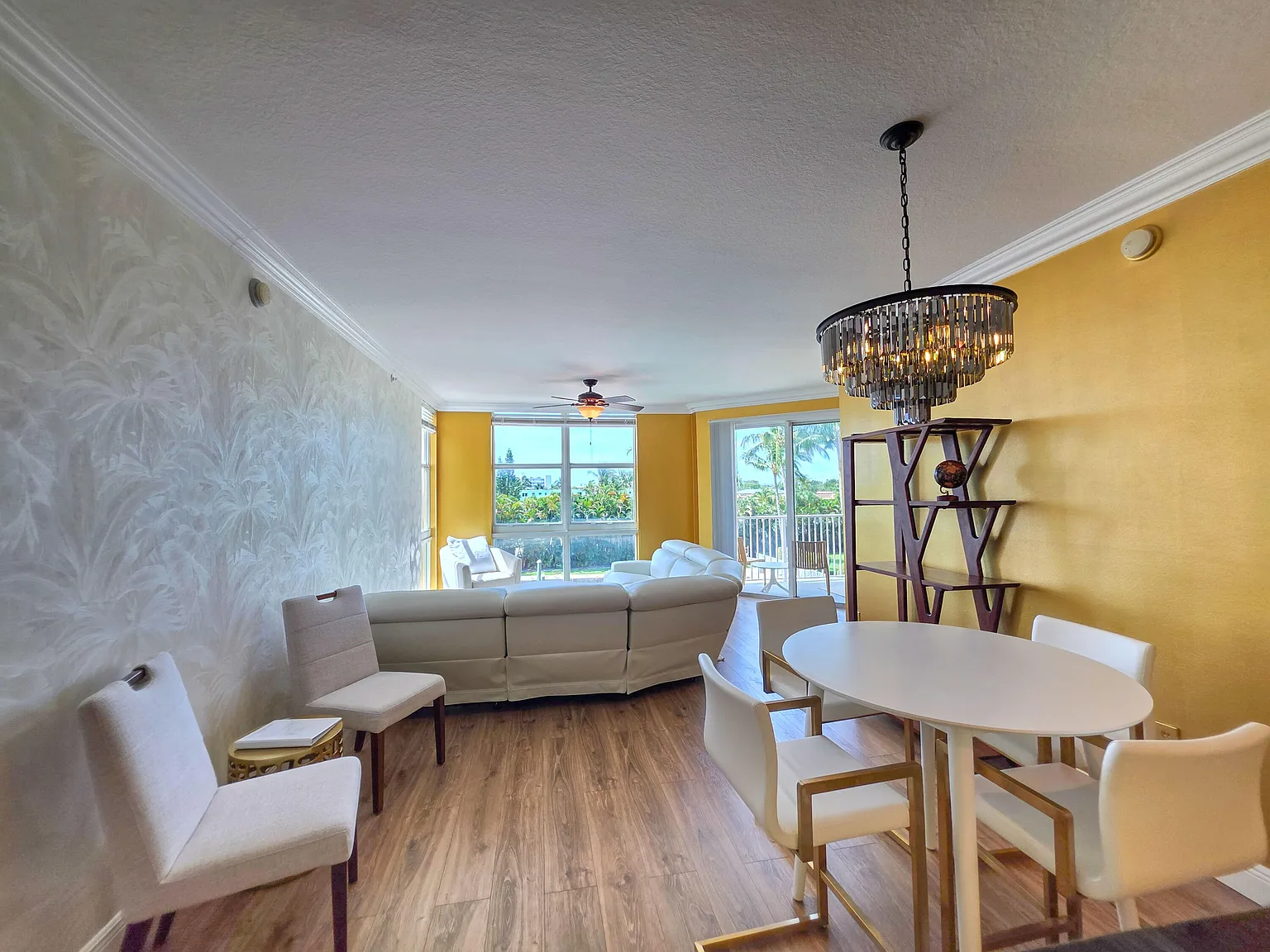 2 bed, 2.0 bath, 1265 sqft, $5,000 — Photo 3