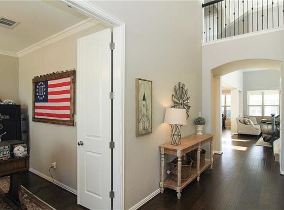 4th image of 113 Permian Ln