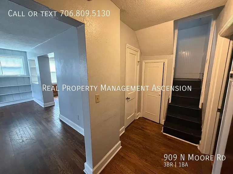 909 N Moore Rd — Photo 8