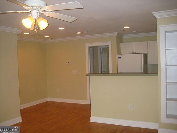 2nd image of 490 Barnett Shoals Rd APT 919
