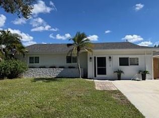 318 SW 34th Ter, Deerfield Beach, FL 33442