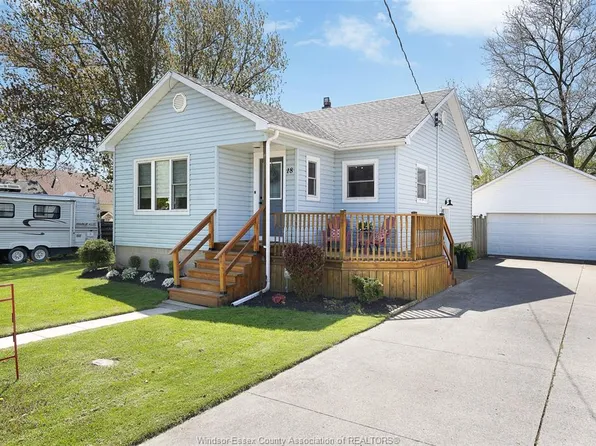 18 Walker Ave, Chatham Kent, ON N0P 2P0