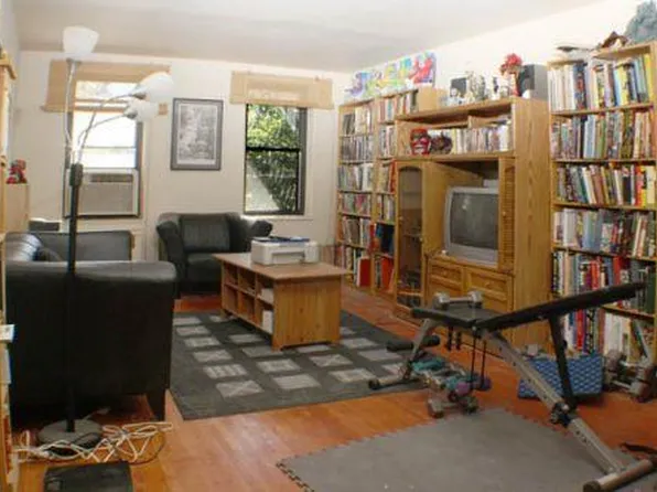 2270 Plumb 1st image 1 of 6