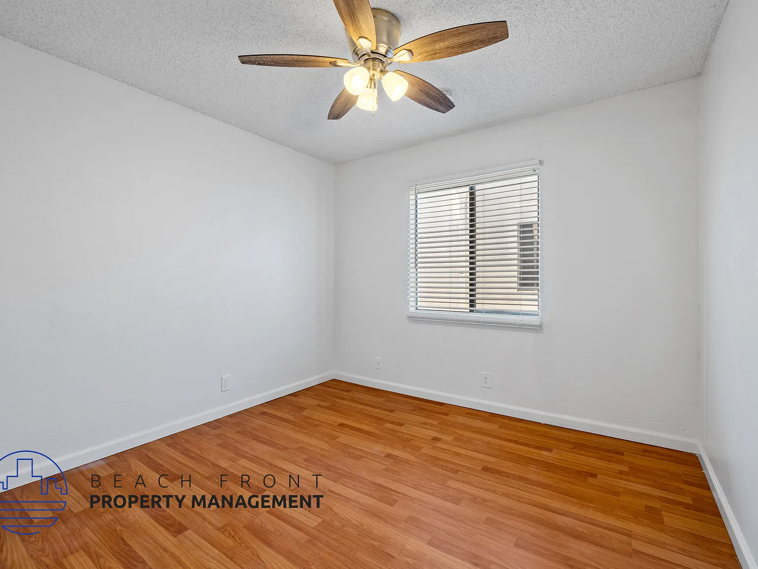 2763 San Marino — Photo 2