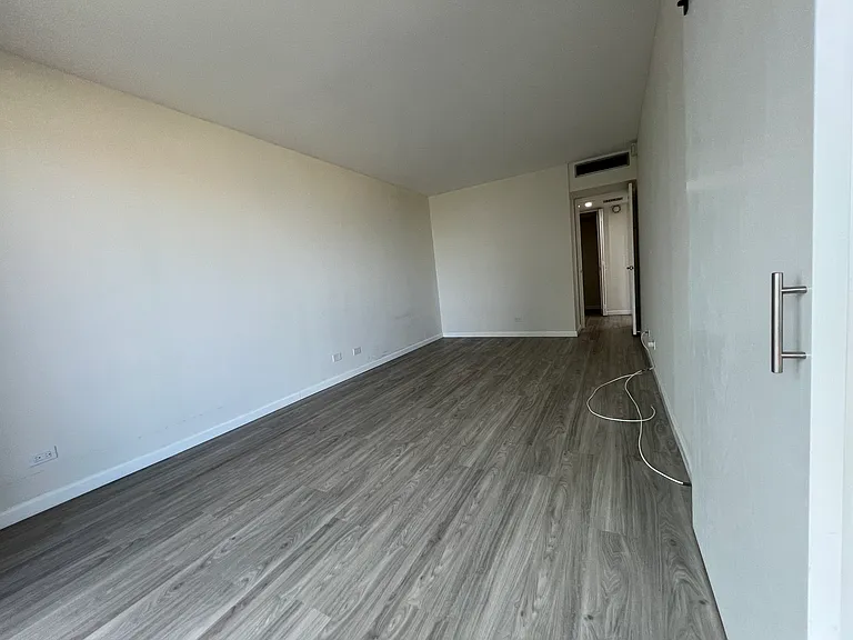 700 Richards St #1403 — Photo 11