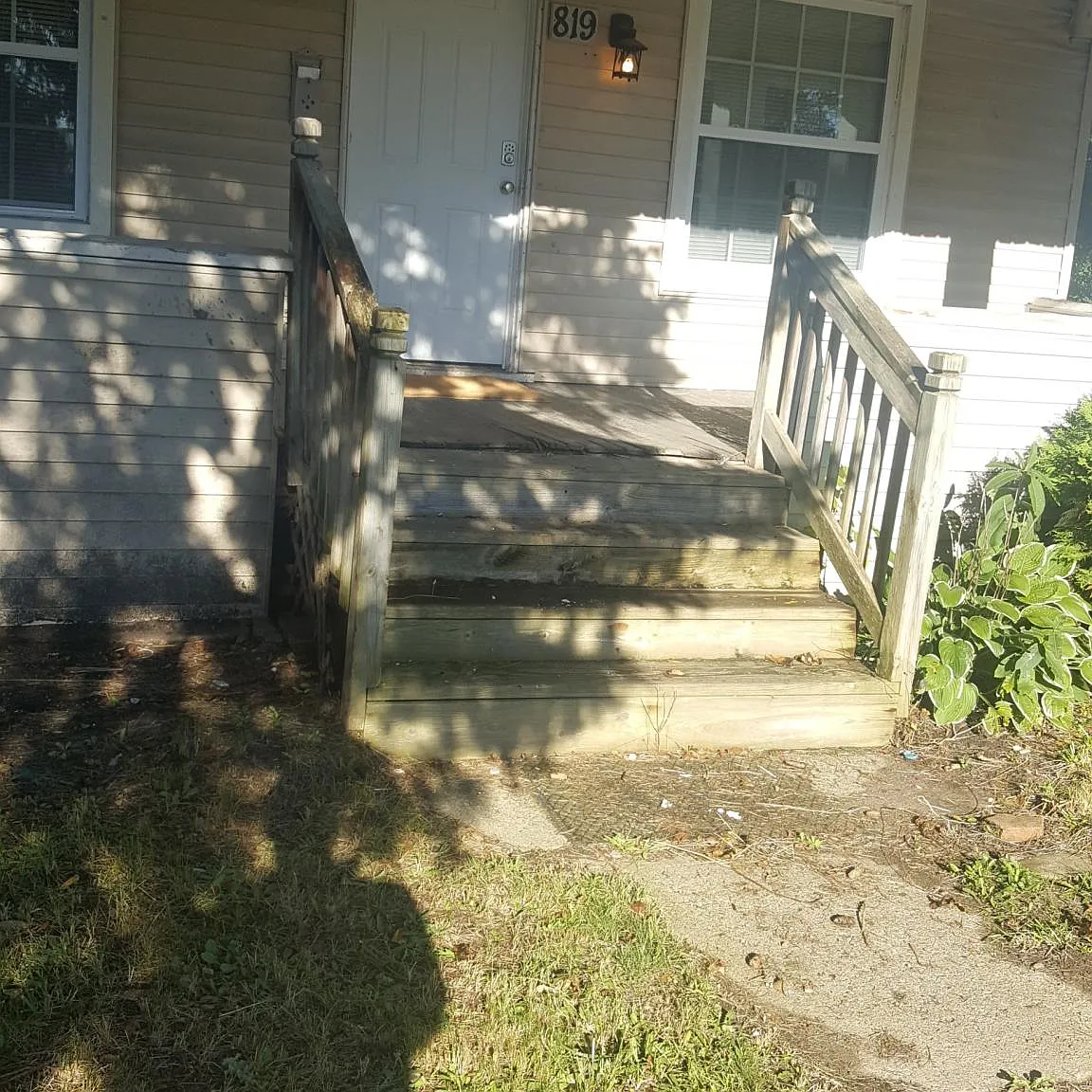 5 bed, 2.5 bath, 1422 sqft, $400 — Photo 2
