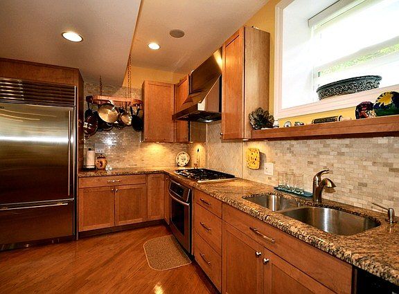 5th image of 5482 S Woodlawn Ave Unit 1