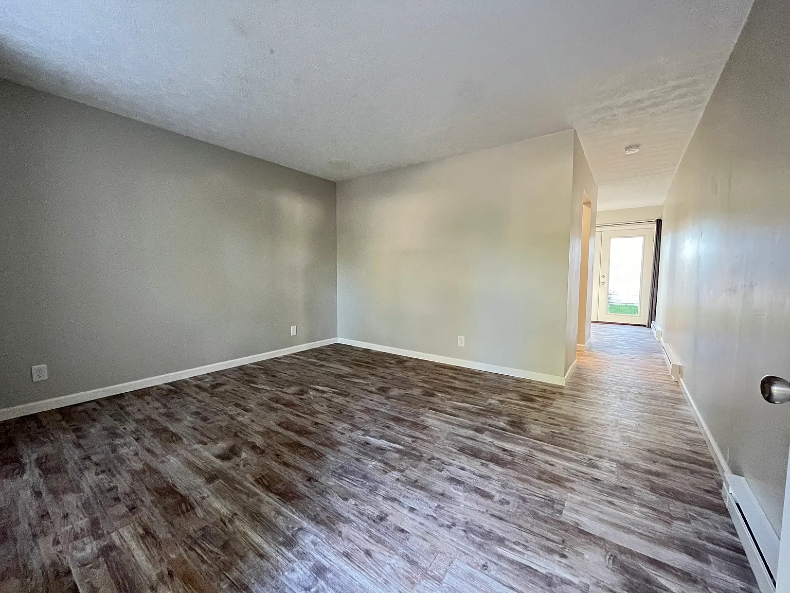 200 Forest Lane — Photo 3
