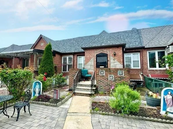 59-54 69th Lane, Maspeth, NY 11378