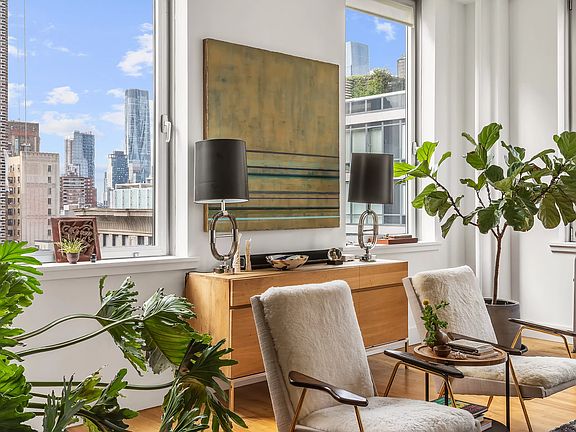 3rd image of 132 W 22nd St APT 10