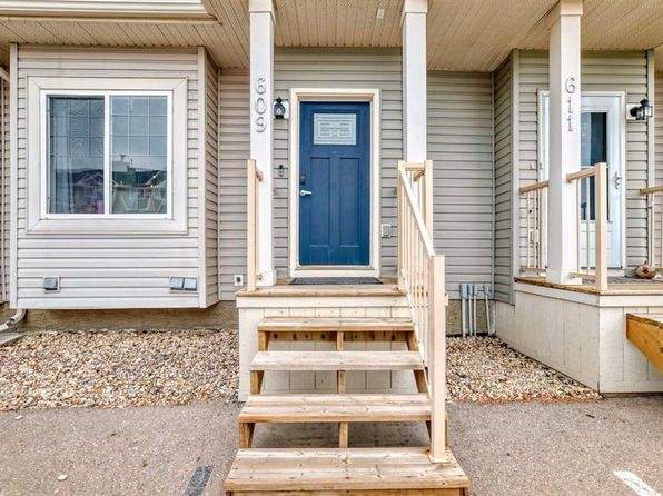 609 S Strathaven Mews, Strathmore, AB T1P 1P5