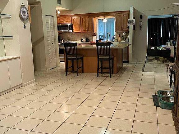 4th image of 680 NW 10th Court