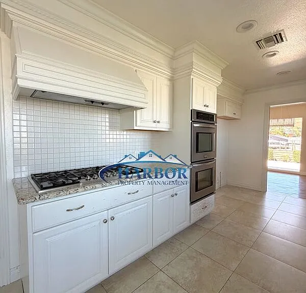 1630 Miracosta St — Photo 21