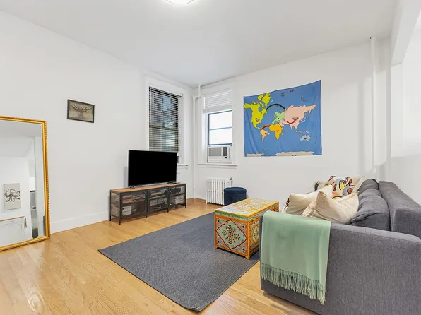 110 Hoyt St #1, Brooklyn, NY 11217