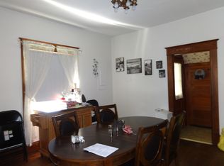 531 W Chestnut St, Carthage, MO 64836