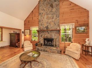 288 Ell Rdg, Glenville, NC 28736