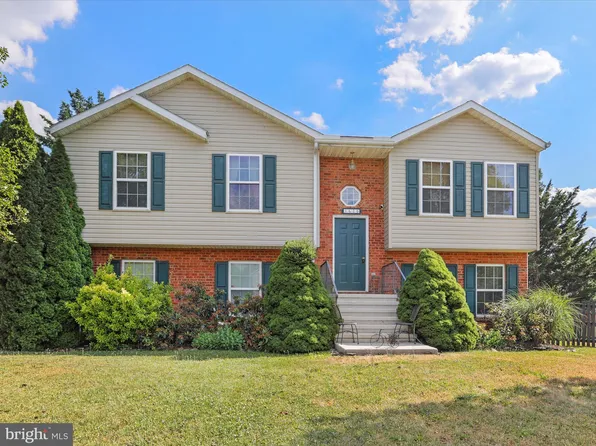 620 Dresden Cir, Greencastle, PA 17225