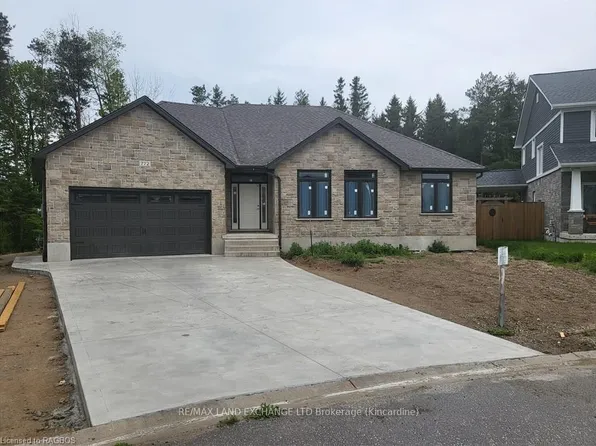 772 Campbell Ave, Kincardine, ON N2Z 1W1