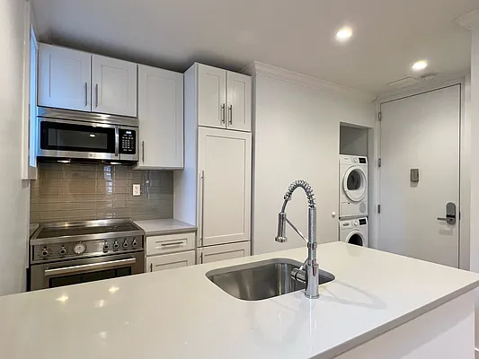 Rented by OGI Management | media 17