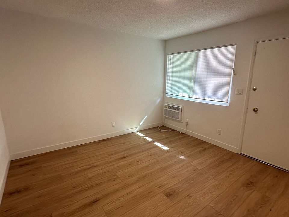 1st image of 3033 E 8th St APT 2