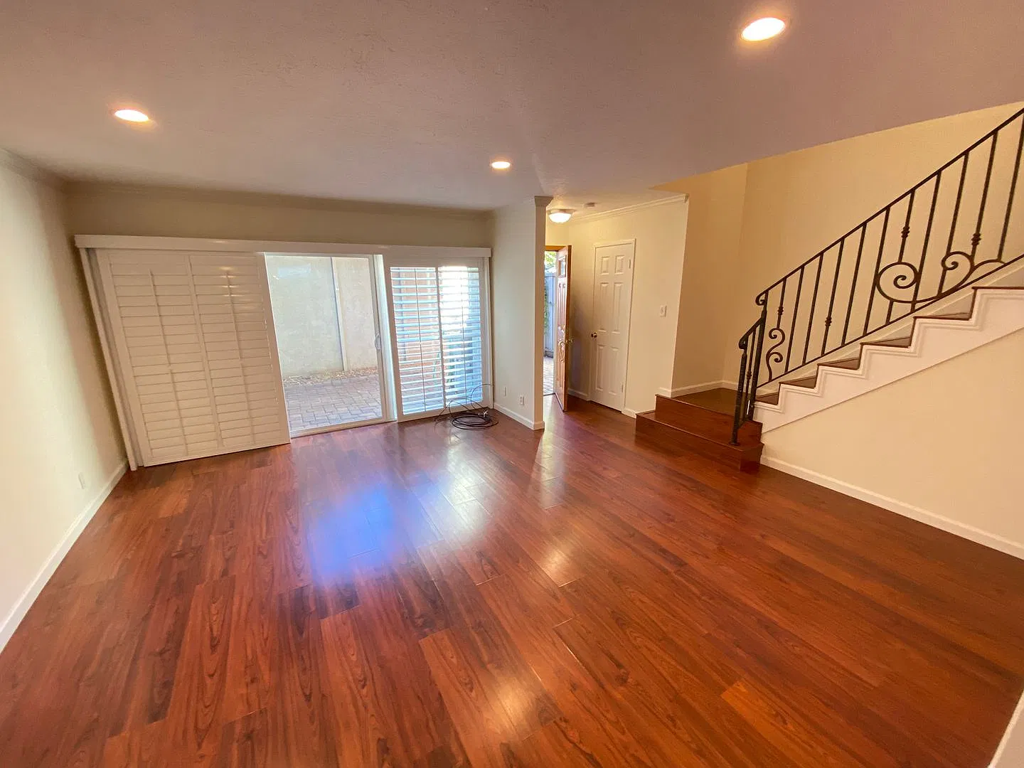2 Bed 1.5 Bath Condo In Alamo — Photo 2