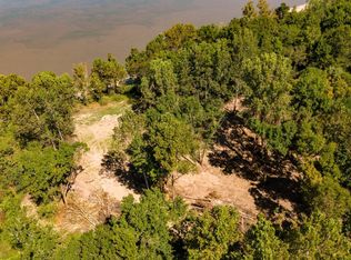 1763 Jackson Point Rd, Woodville, MS 39669