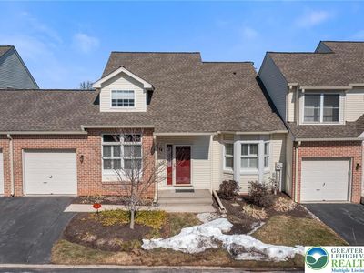 249 Ridings Cir, Macungie, PA, 18062