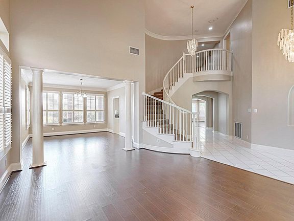 5th image of 7416 Bradford Pear Dr