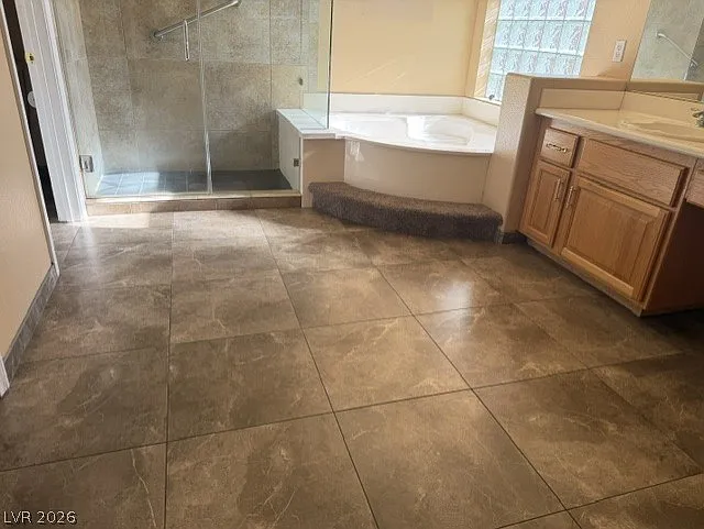 8640 Castle Hill Ave — Photo 31