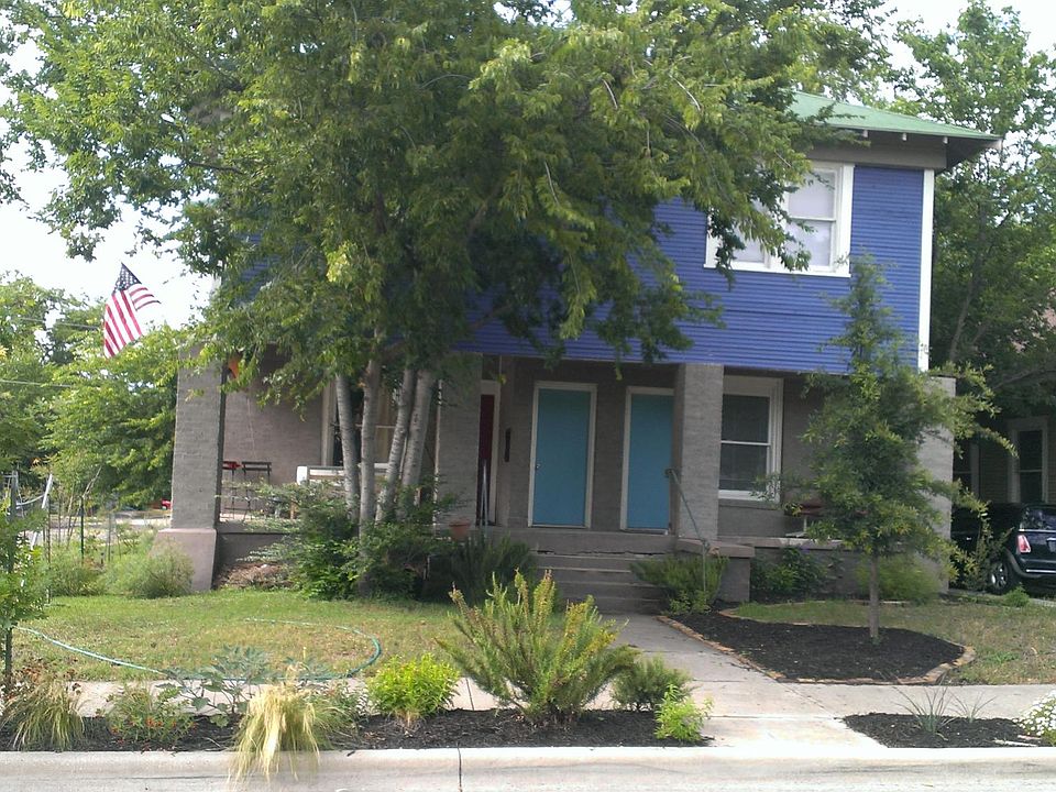 1028 Hawthorne