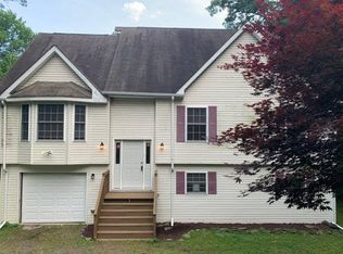 146 Tannenbaum Way, Henryville, PA 18332