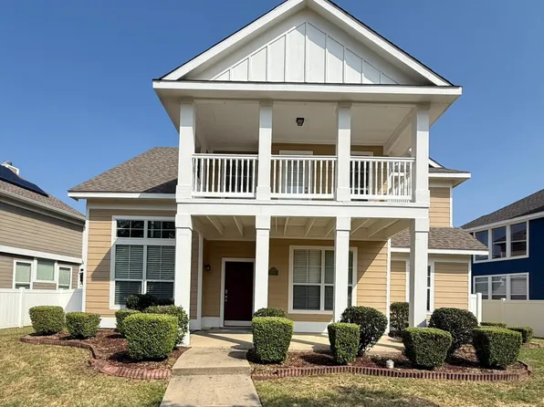 1736 Goodwin Dr, Aubrey, TX 76227