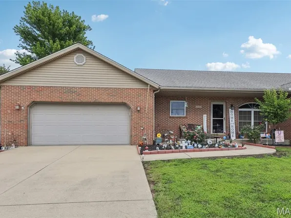 2266 Calgary Dr, Shiloh, IL 62221