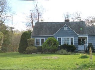 365 Lakeview Ave E, Brightwaters, NY 11718