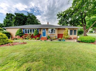 5 Chestnut Rd, Newington, CT 06111