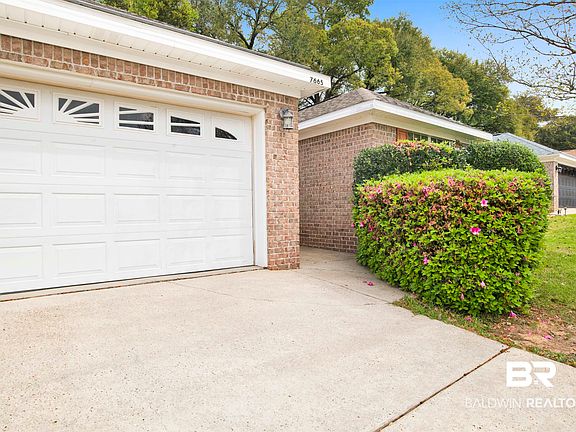 3rd image of 7665 Avery Ln