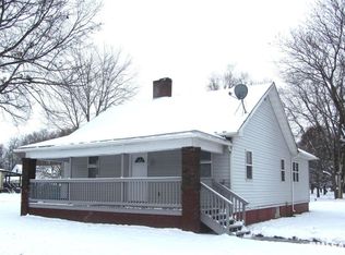 215 S Main St, Buffalo, IL 62515