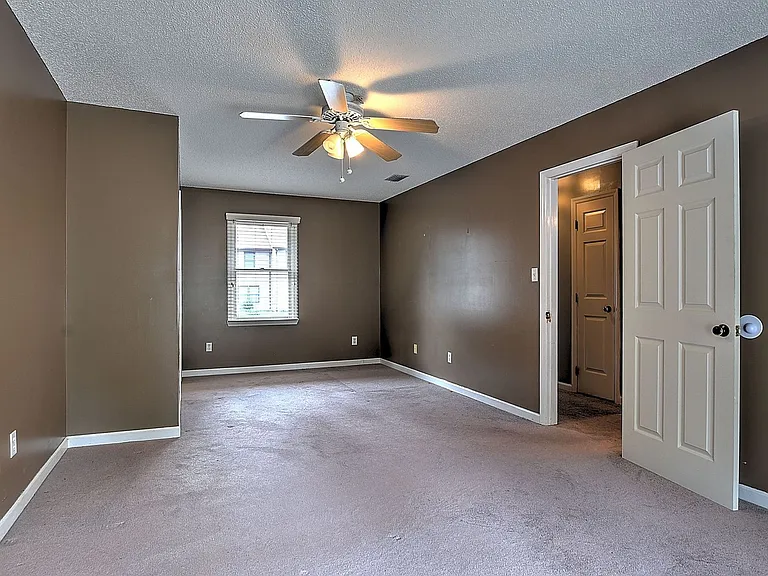 206 Windridge Colony — Photo 7