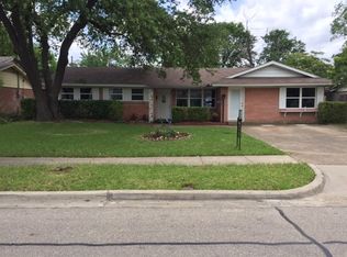 3060 Amber Ln, Farmers Branch, TX 75234