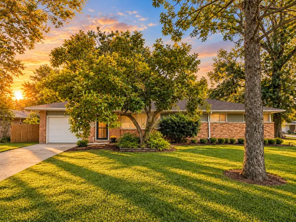 29 W Rocket Cir, Park Forest, IL 60466