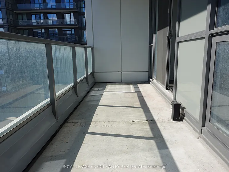 32 Forest Manor Rd #401 — Photo 18